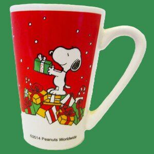 (The famous Snoopy & Woodstock birdie Christmas scene)  Peanuts 2014 Worldwide
